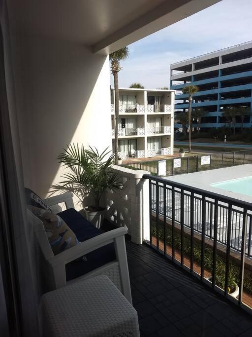 Pool Front & Across From Beach 默特尔比奇 外观 照片